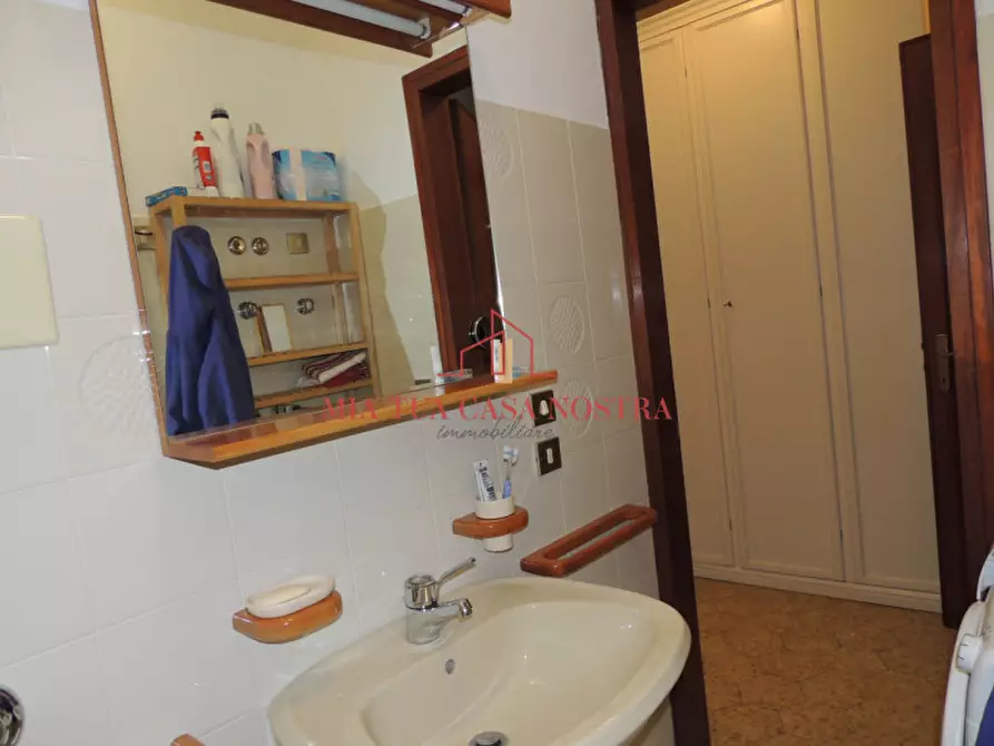 Immagine 18 di Camera in affitto  in Via Urbino a Padova