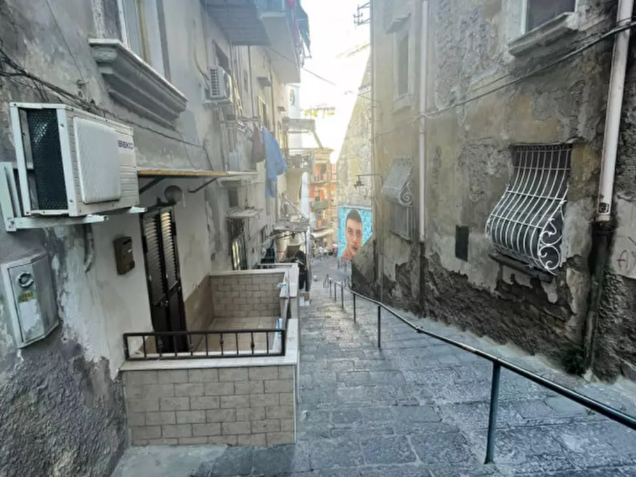 Immagine 2 di Magazzino in vendita  in Santa Maria Francesca 20 a Napoli