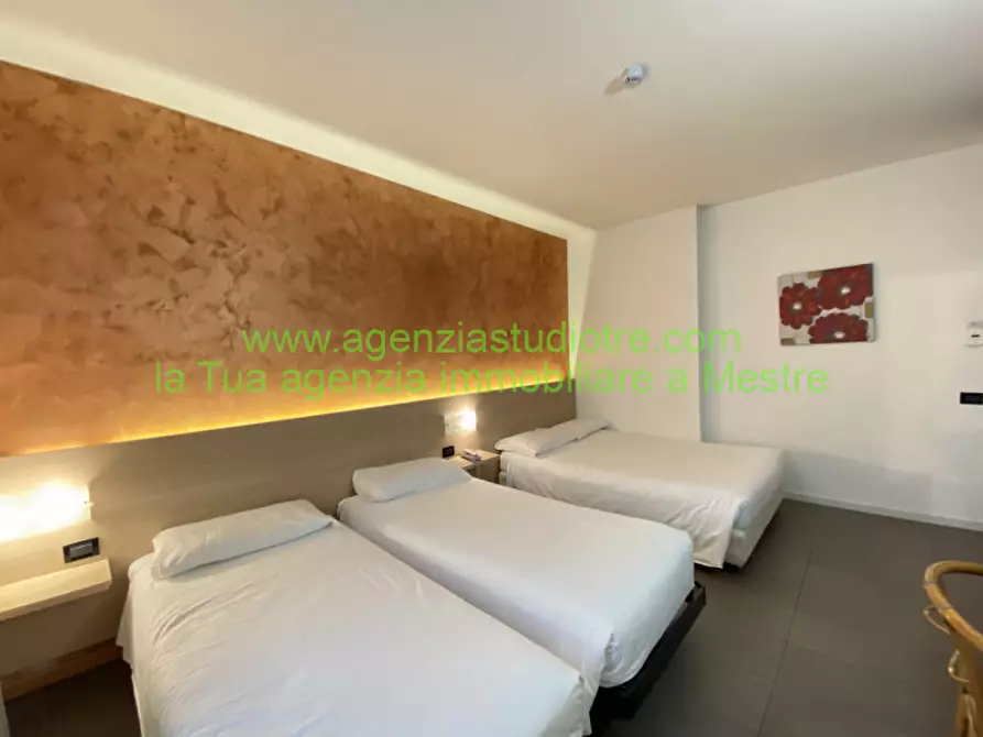 Immagine 20 di Hotel in vendita  in via Adige a Quarto D'altino