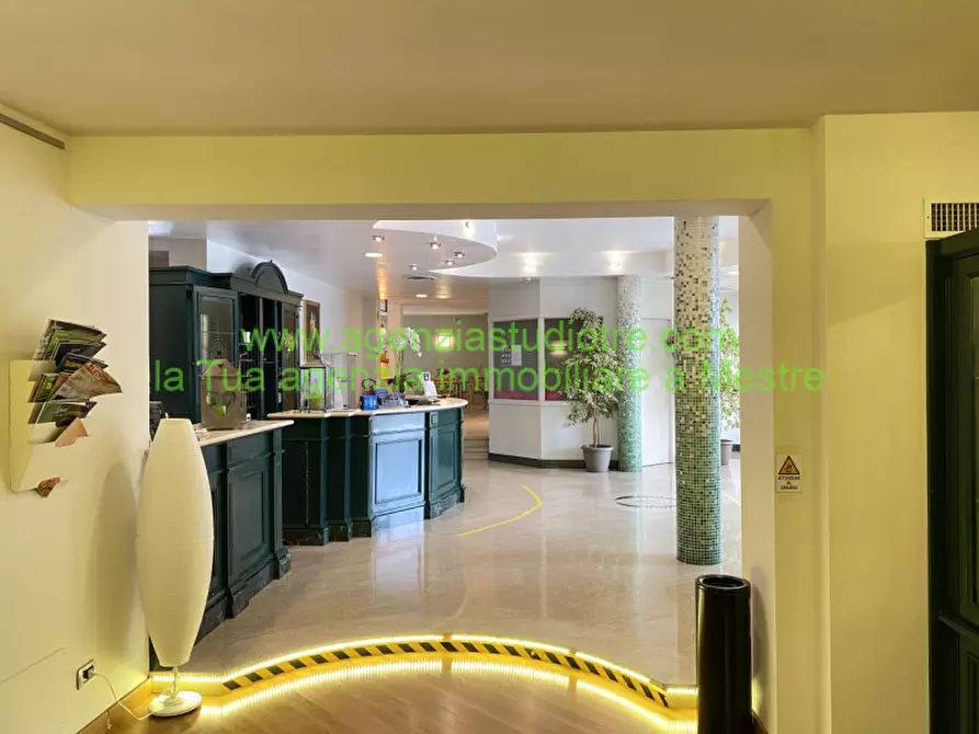 Immagine 21 di Hotel in vendita  in via Adige a Quarto D'altino