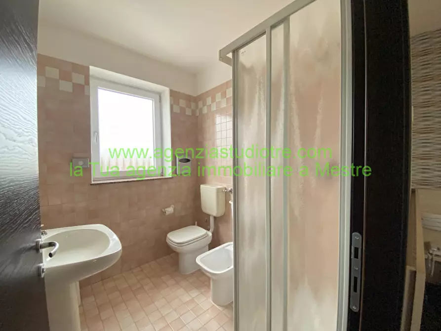 Immagine 27 di Hotel in vendita  in via Adige a Quarto D'altino