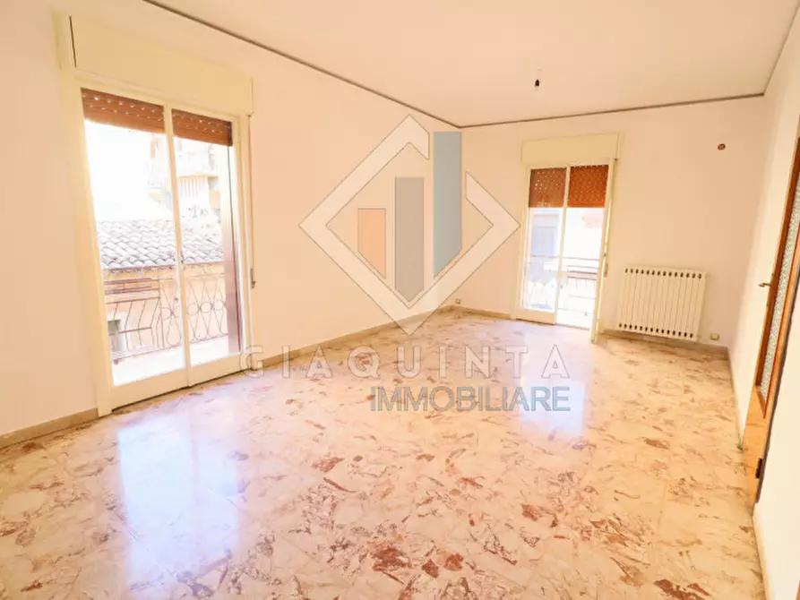 Immagine 10 di Appartamento in vendita  in via degli orti n.79 a Palagonia