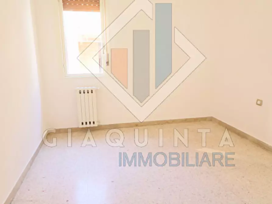 Immagine 12 di Appartamento in vendita  in via degli orti n.79 a Palagonia