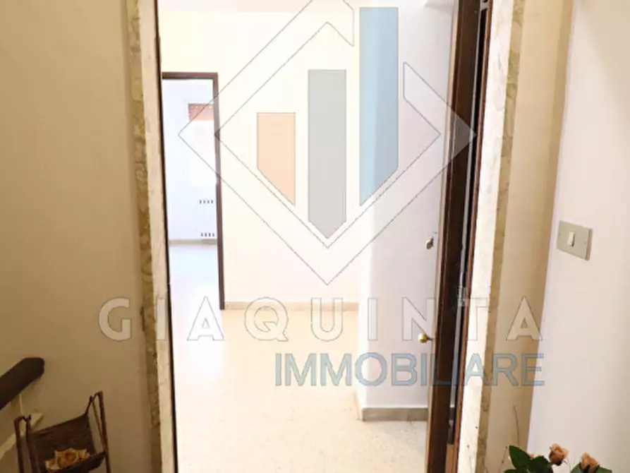 Immagine 13 di Appartamento in vendita  in via degli orti n.79 a Palagonia