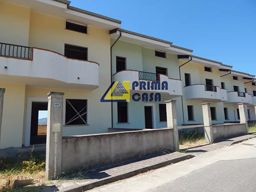 Immagine 3 di Villetta a schiera in vendita  in viale tommaso campanella a Satriano