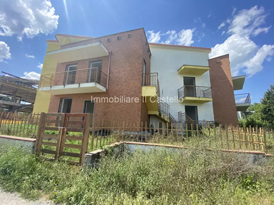 Immagine 16 di Appartamento in vendita  in Via G. Boccaccio a Castiglione Del Lago