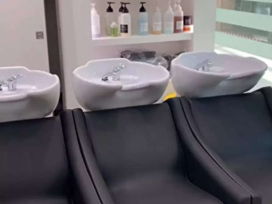 Immagine 4 di Attività commerciale in vendita  in VIA VOLTA a Abano Terme