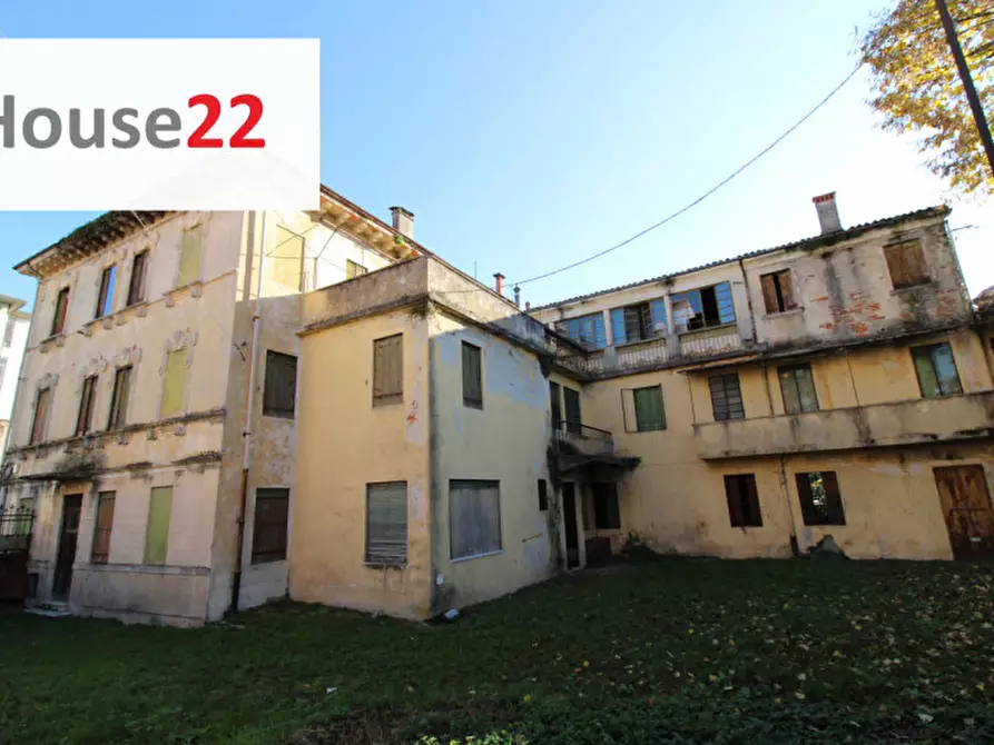 Immagine 1 di Palazzo in vendita  in Viale della Pace 158 Vicenza a Vicenza