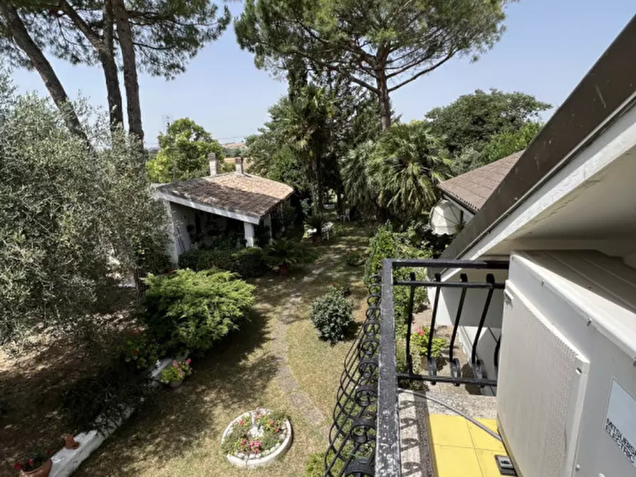 Immagine 22 di Casa indipendente in vendita  in Strada Statale Arceviese a Senigallia