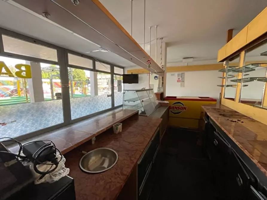 Immagine 6 di Attività commerciale in vendita  a Barbarano Mossano