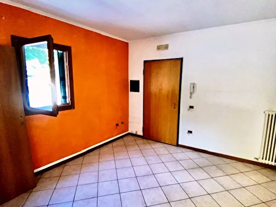 Immagine 3 di Appartamento in vendita  a Badia Polesine