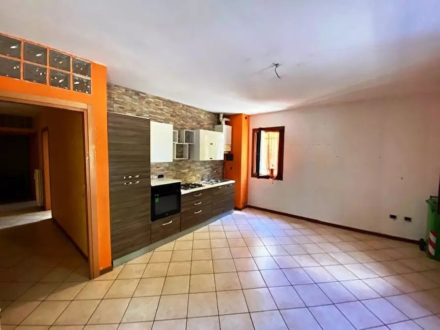 Immagine 4 di Appartamento in vendita  a Badia Polesine