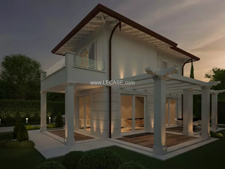 Immagine 3 di Villa in vendita  in via Catalani a Forte Dei Marmi