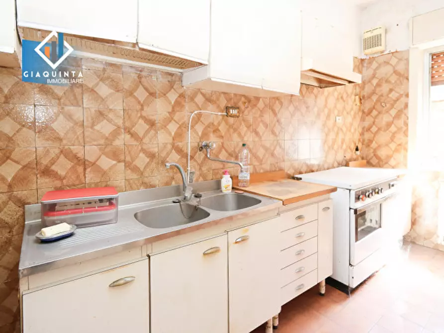 Immagine 8 di Appartamento in vendita  in via dei Giardini n.11 a Palagonia