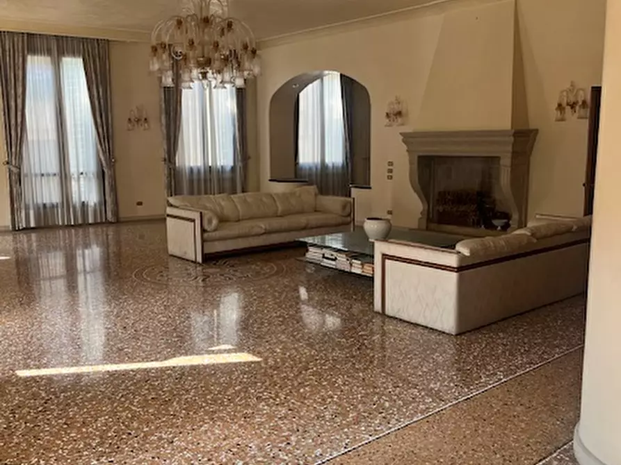 Immagine 2 di Appartamento in vendita  in Piazza Duomo a Padova