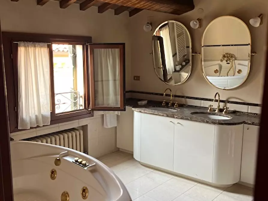 Immagine 21 di Appartamento in vendita  in Piazza Duomo a Padova