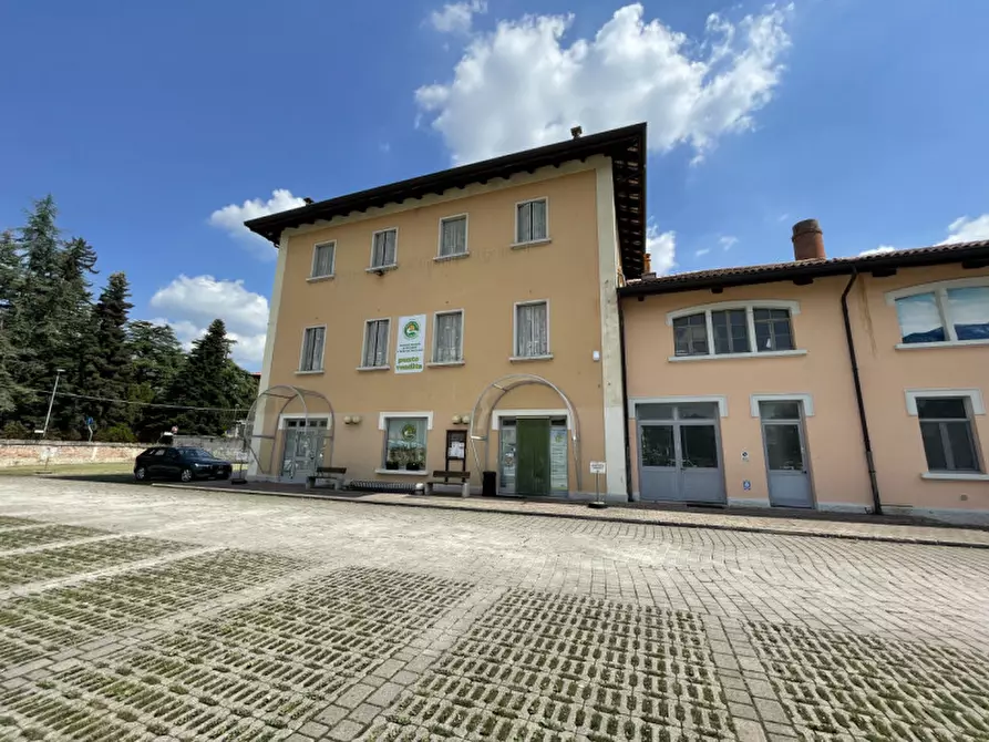 Immagine 1 di Negozio in vendita  in Via Libertà a Cividale Del Friuli