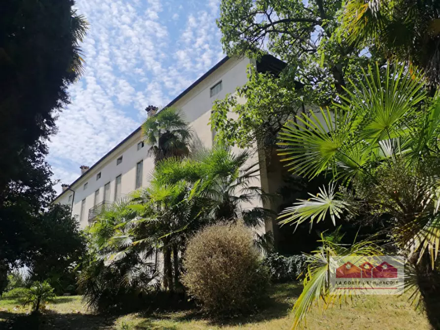 Immagine 2 di Villa in vendita  in Strada della Commenda a Vicenza