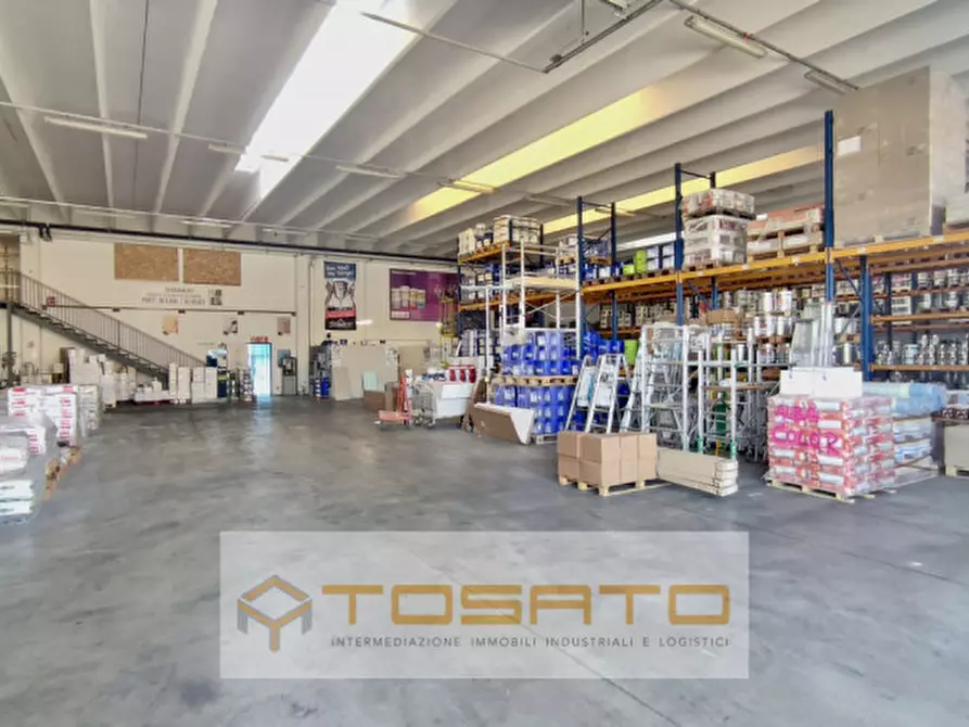 Immagine 2 di Capannone industriale in vendita  a Casaleone