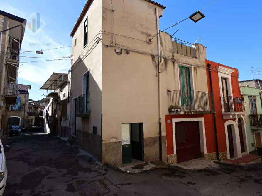 Immagine 1 di Casa indipendente in vendita  in via Dandolo n.02 a Palagonia