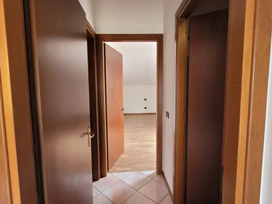 Immagine 6 di Appartamento in affitto  a Trevignano