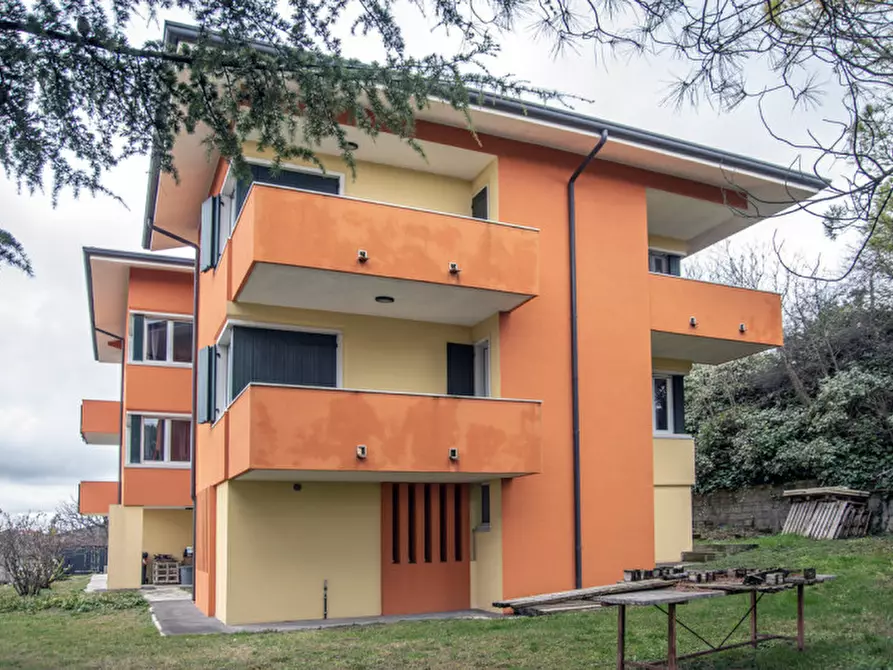 Immagine 7 di Casa bifamiliare in vendita  in via antonio della torre a Mezzane Di Sotto