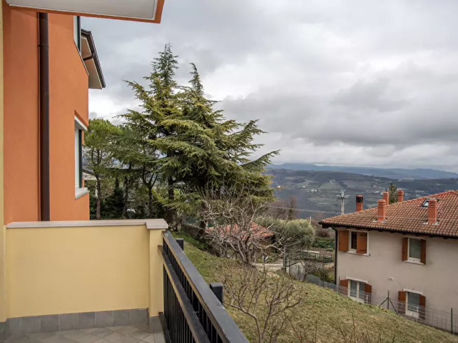 Immagine 29 di Casa bifamiliare in vendita  in via antonio della torre a Mezzane Di Sotto