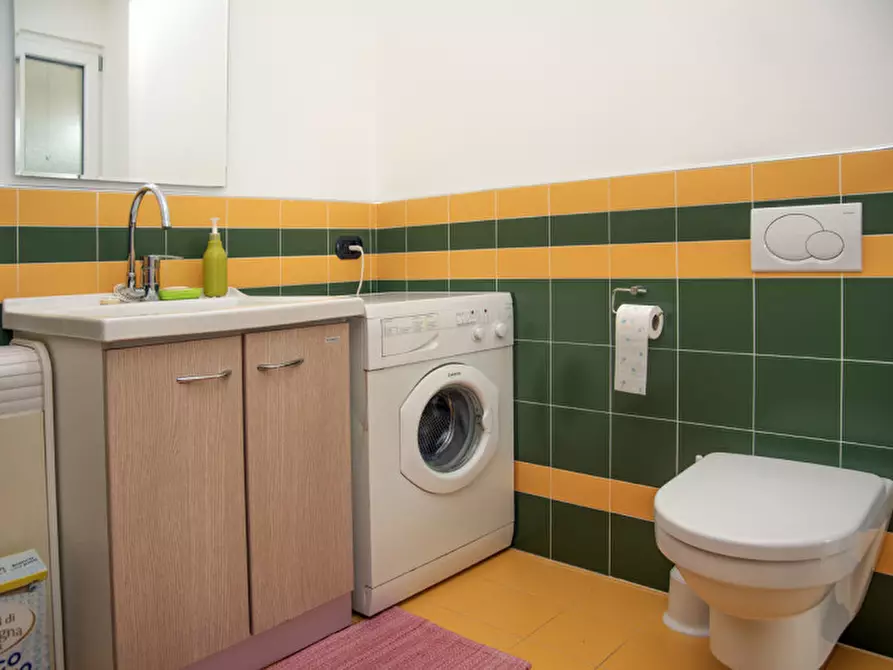 Immagine 46 di Casa bifamiliare in vendita  in via antonio della torre a Mezzane Di Sotto