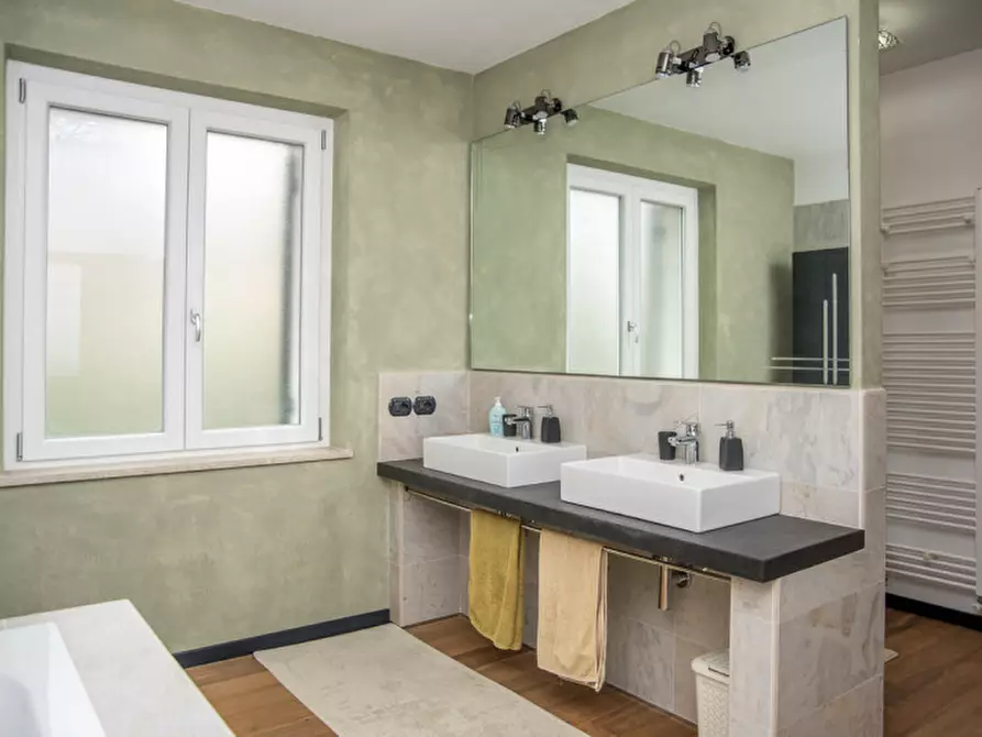 Immagine 60 di Casa bifamiliare in vendita  in via antonio della torre a Mezzane Di Sotto