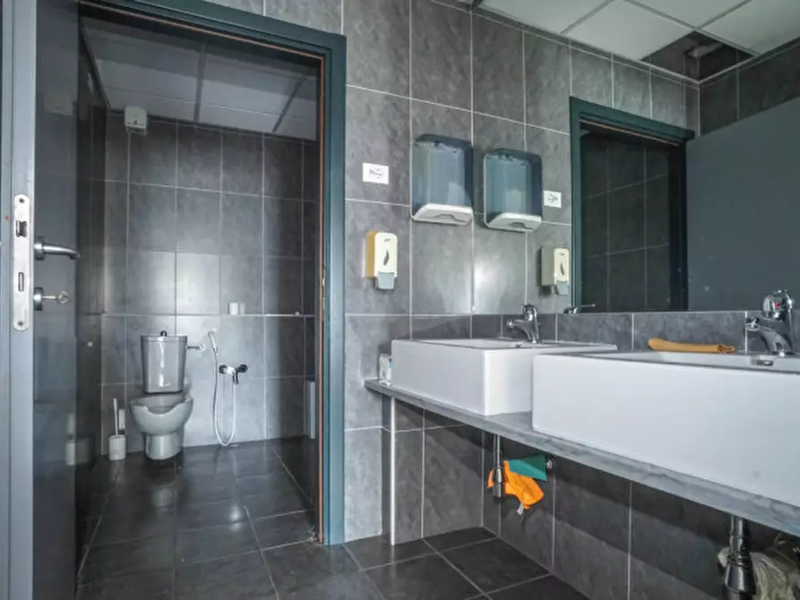 Immagine 9 di Ufficio in affitto  in Via dell'artigianato a Verona