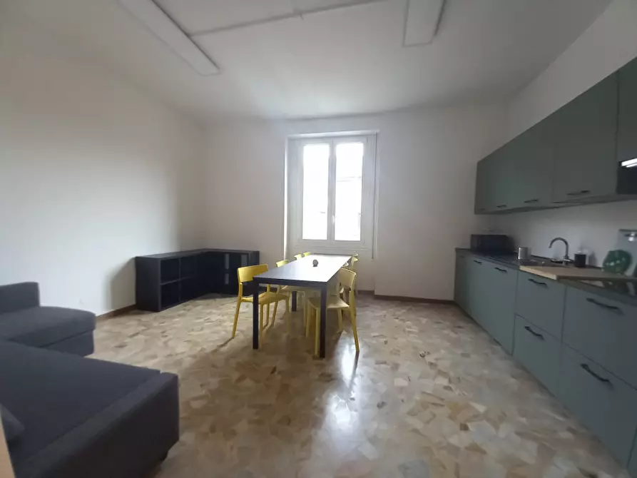 Immagine 8 di Camera in affitto  in VIA UGO BASSI a Bologna