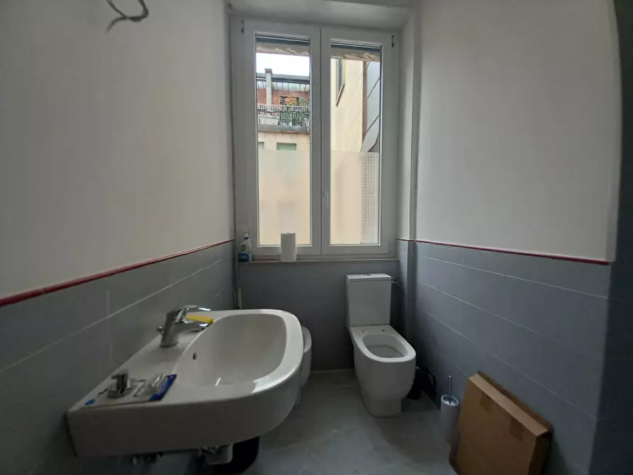 Immagine 14 di Camera in affitto  in VIA UGO BASSI a Bologna