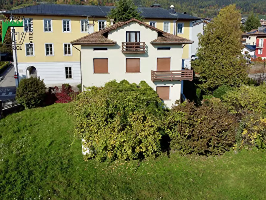 Immagine 2 di Villa in vendita  in Cles via dei Campi Neri a Cles