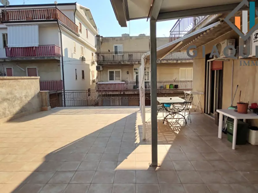 Immagine 14 di Appartamento in vendita  in via Virgilio n.35 a Palagonia