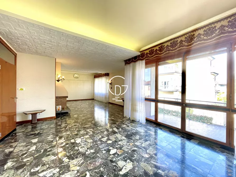 Immagine 2 di Casa bifamiliare in vendita  in viale cavour a Desenzano Del Garda