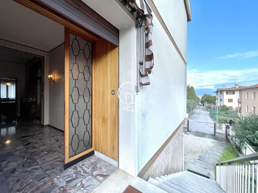 Immagine 23 di Casa bifamiliare in vendita  in viale cavour a Desenzano Del Garda