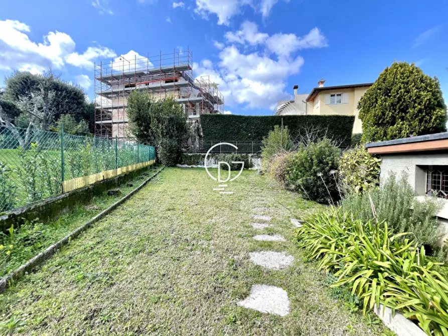 Immagine 28 di Casa bifamiliare in vendita  in viale cavour a Desenzano Del Garda