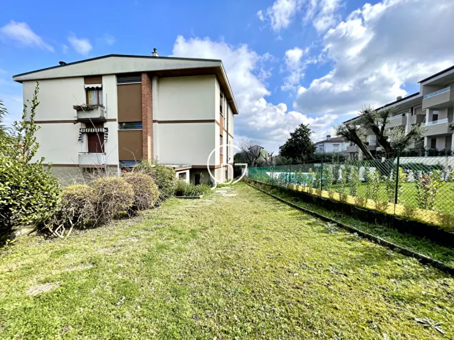 Immagine 29 di Casa bifamiliare in vendita  in viale cavour a Desenzano Del Garda