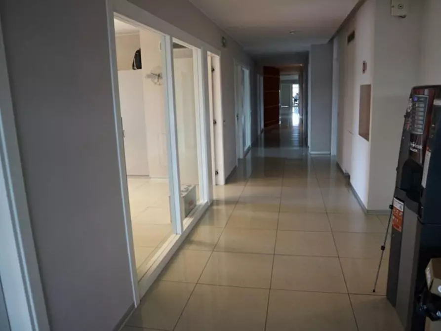 Immagine 16 di Capannone industriale in vendita  in via Torgianese, N. 42 a Bettona