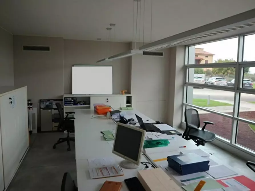 Immagine 27 di Capannone industriale in vendita  in via Torgianese, N. 42 a Bettona