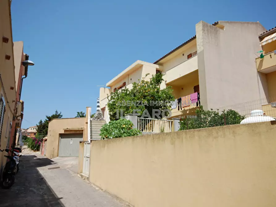 Immagine 2 di Appartamento in vendita  a La Maddalena