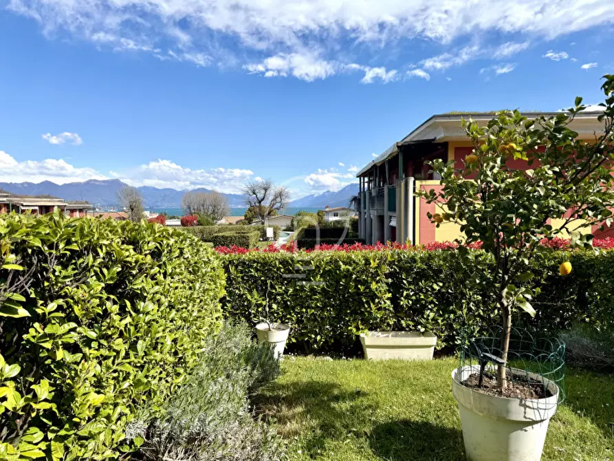 Immagine 3 di Appartamento in vendita  in Via Daniele Comboni a Desenzano Del Garda