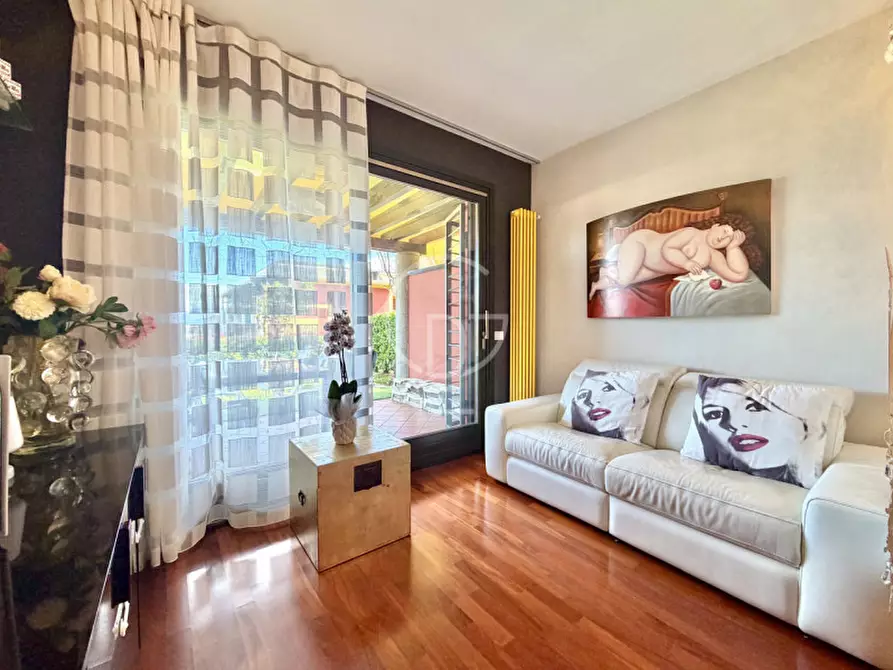 Immagine 10 di Appartamento in vendita  in Via Daniele Comboni a Desenzano Del Garda