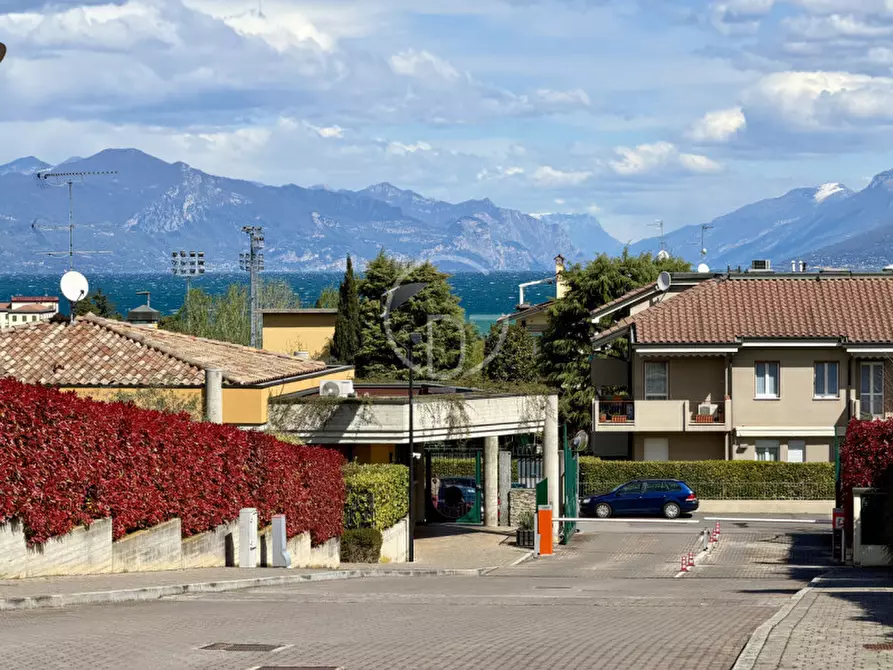 Immagine 20 di Appartamento in vendita  in Via Daniele Comboni a Desenzano Del Garda