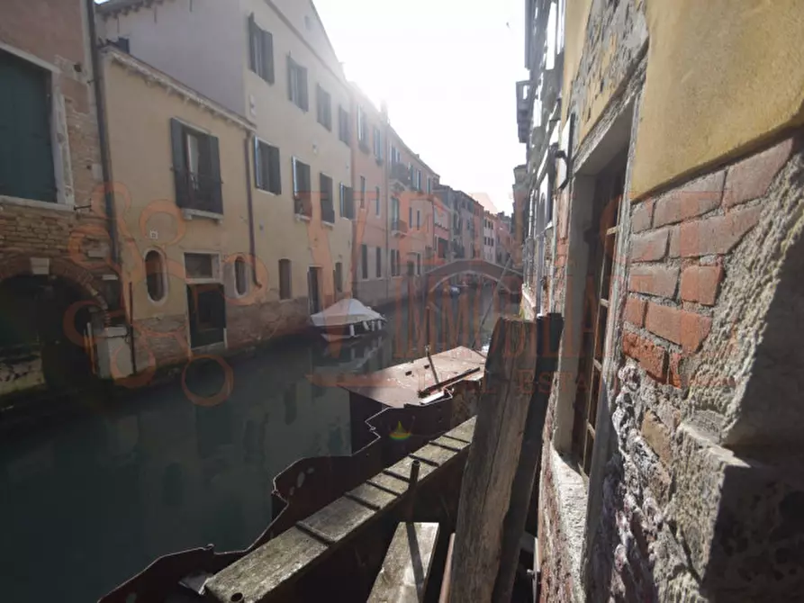 Immagine 3 di Magazzino in affitto  in cannareggio  s. apostoli a Venezia