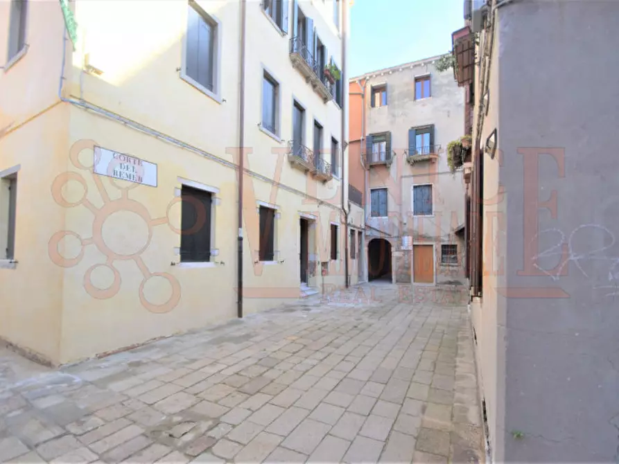 Immagine 6 di Magazzino in affitto  in cannareggio  s. apostoli a Venezia