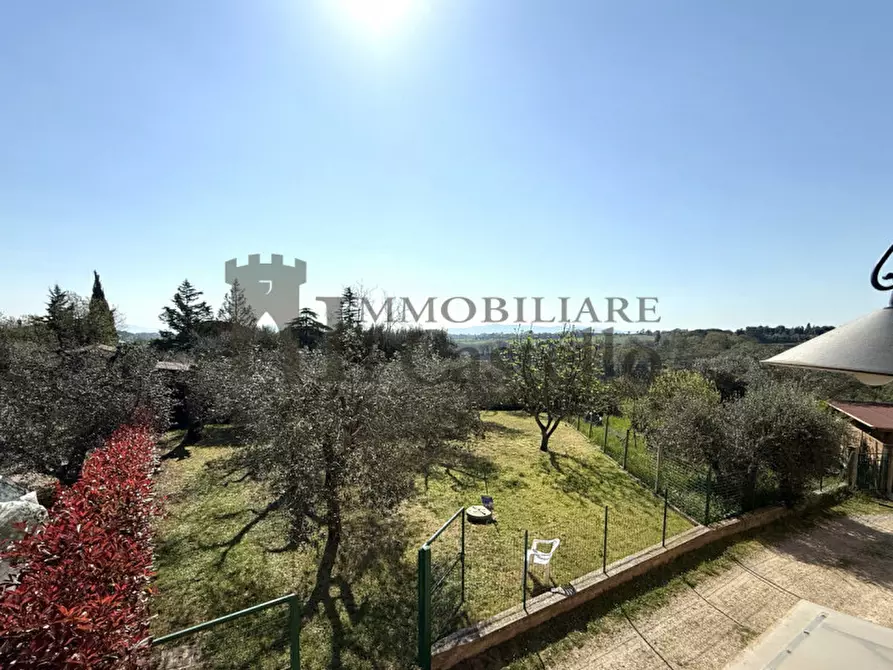 Immagine 4 di Appartamento in vendita  in Via Frattavecchia a Castiglione Del Lago