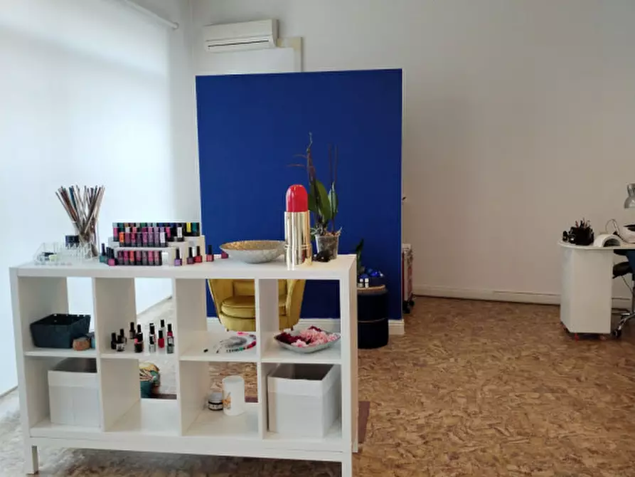 Immagine 6 di Negozio in affitto  in via Trieste 8 a Gonars