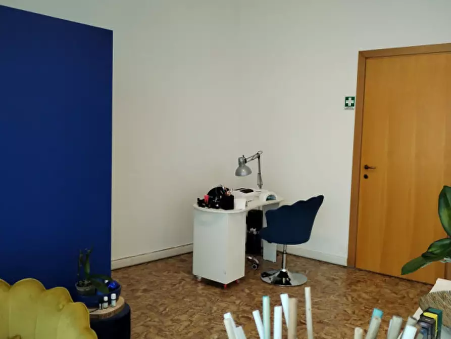 Immagine 18 di Negozio in affitto  in via Trieste 8 a Gonars