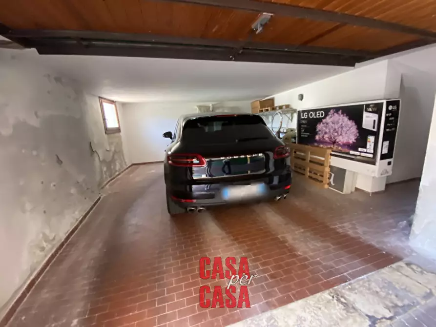 Immagine 2 di Garage in vendita  a Este